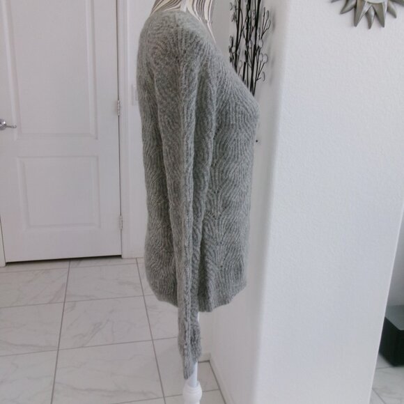 New Ann Taylor LOFT Grey SOFT Mohair Blend Fuzzy Pullover Sweater S Gray NWT - Picture 4 of 9